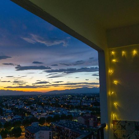 Les couchers de soleil à Empuriabrava Esterno foto