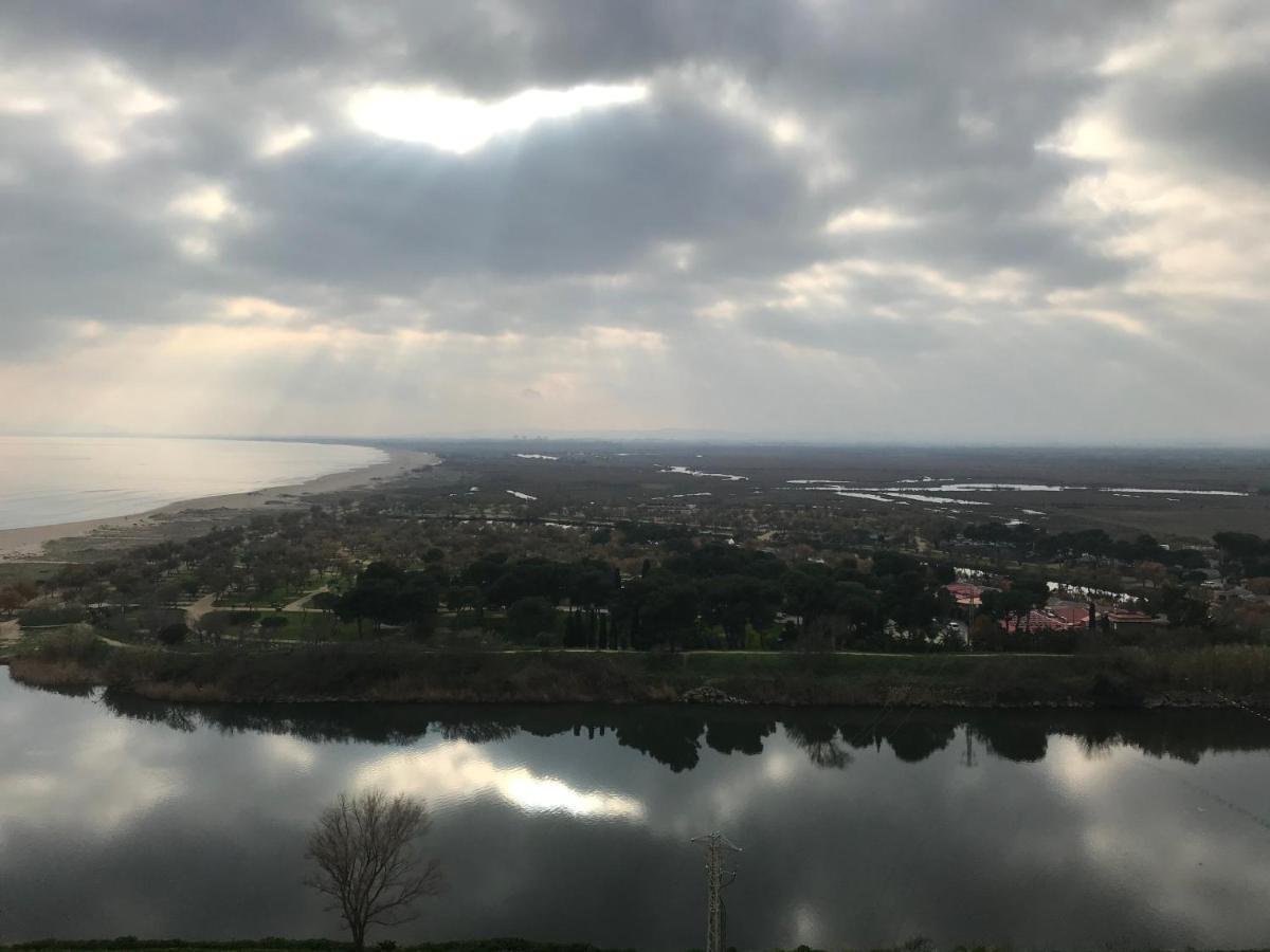 Les couchers de soleil à Empuriabrava Esterno foto